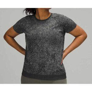 Lululemon Women's Swiftly Breathe Short Sleeve Digital Camo Print Top Gym Wear 4